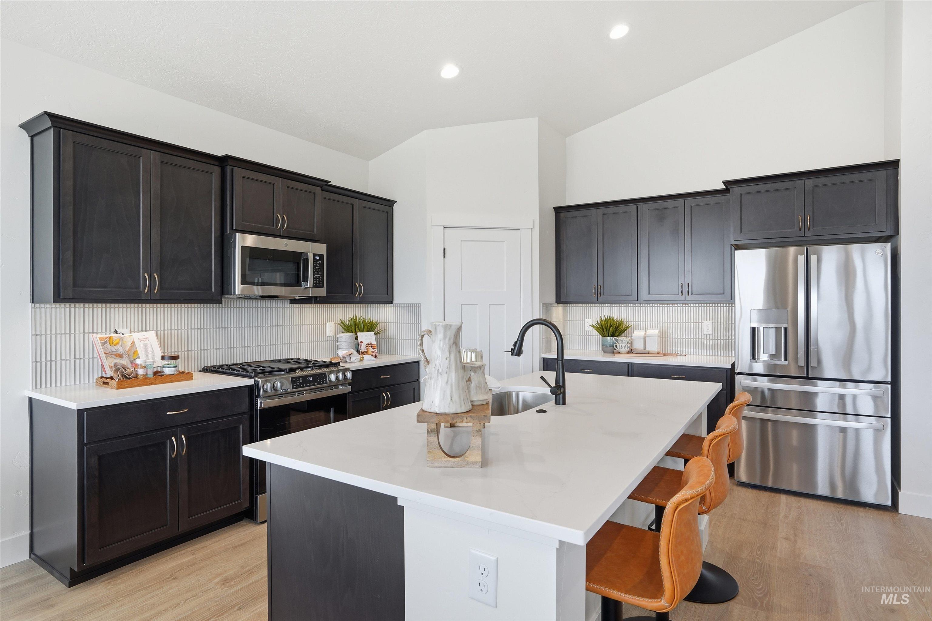 7580 E Meriwether Dr, Nampa, Idaho 83687, 3 Bedrooms, 2 Bathrooms, Residential For Sale, Price $428,990, 98980396