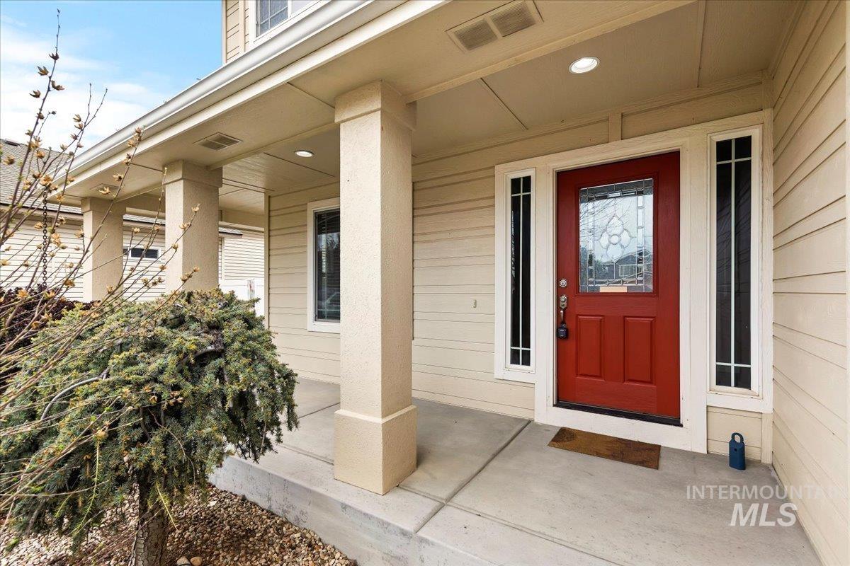 2208 S Alaska Way, Meridian, Idaho 83642, 4 Bedrooms, 3 Bathrooms, Residential For Sale, Price $599,900, 98980397