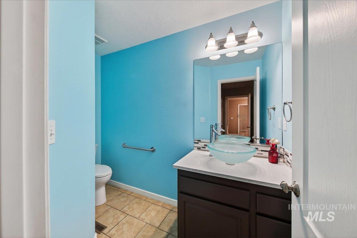 2208 S Alaska Way, Meridian, Idaho 83642, 4 Bedrooms, 3 Bathrooms, Residential For Sale, Price $599,900, 98980397