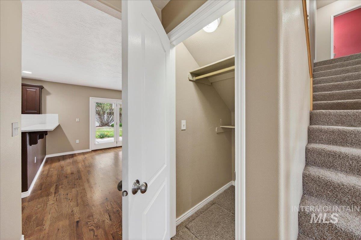 2208 S Alaska Way, Meridian, Idaho 83642, 4 Bedrooms, 3 Bathrooms, Residential For Sale, Price $599,900, 98980397