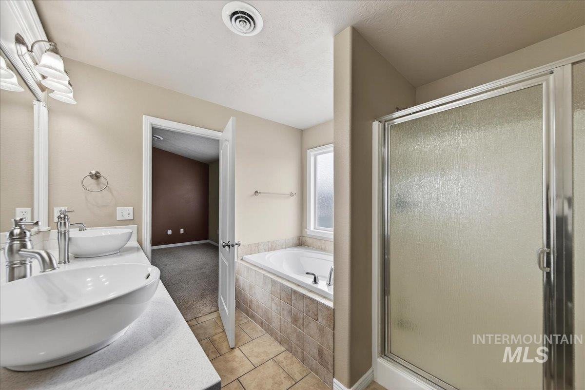 2208 S Alaska Way, Meridian, Idaho 83642, 4 Bedrooms, 3 Bathrooms, Residential For Sale, Price $599,900, 98980397