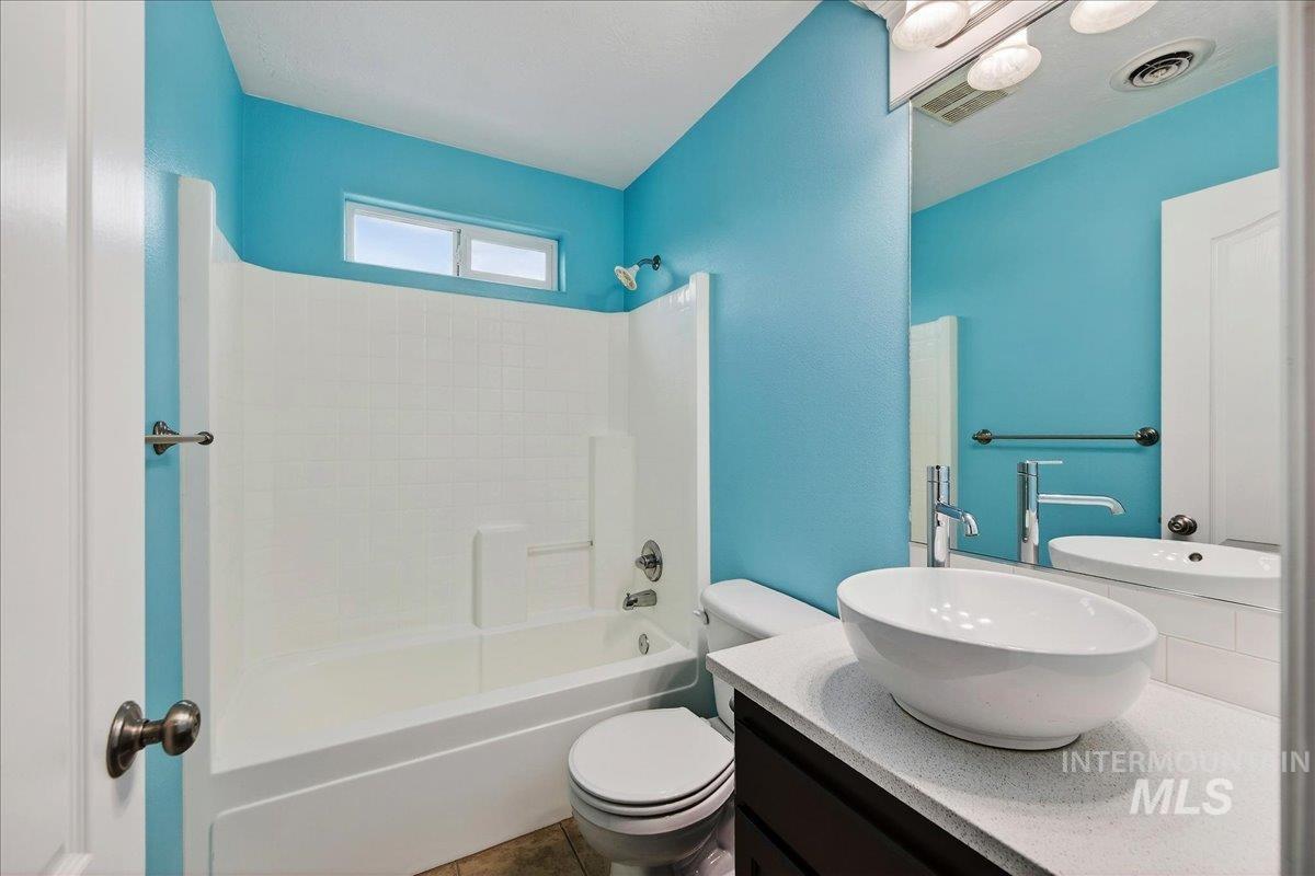 2208 S Alaska Way, Meridian, Idaho 83642, 4 Bedrooms, 3 Bathrooms, Residential For Sale, Price $599,900, 98980397