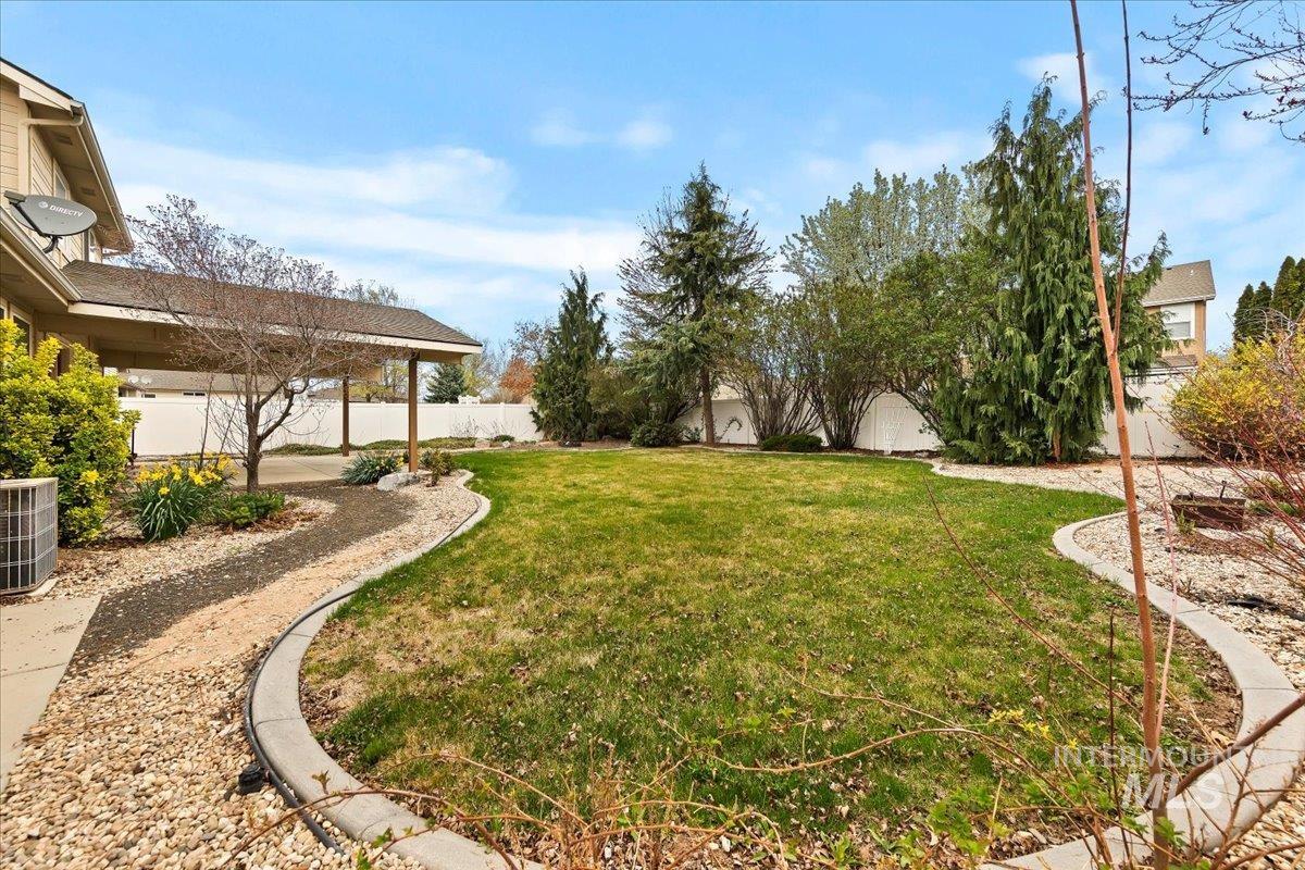 2208 S Alaska Way, Meridian, Idaho 83642, 4 Bedrooms, 3 Bathrooms, Residential For Sale, Price $599,900, 98980397