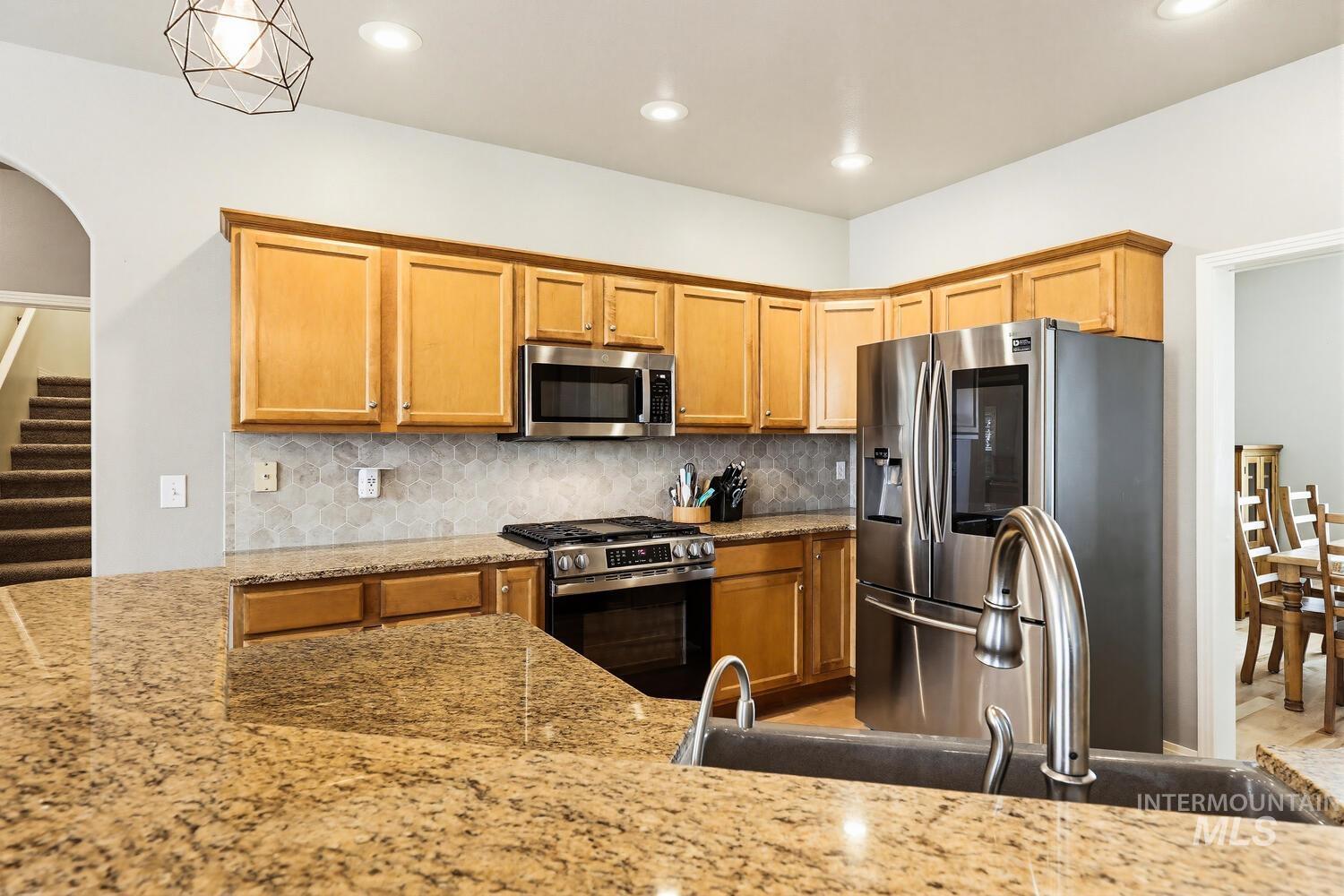 1946 N Banstead Place, Boise, Idaho 83713, 3 Bedrooms, 2 Bathrooms, Residential For Sale, Price $555,000,MLS 98980398