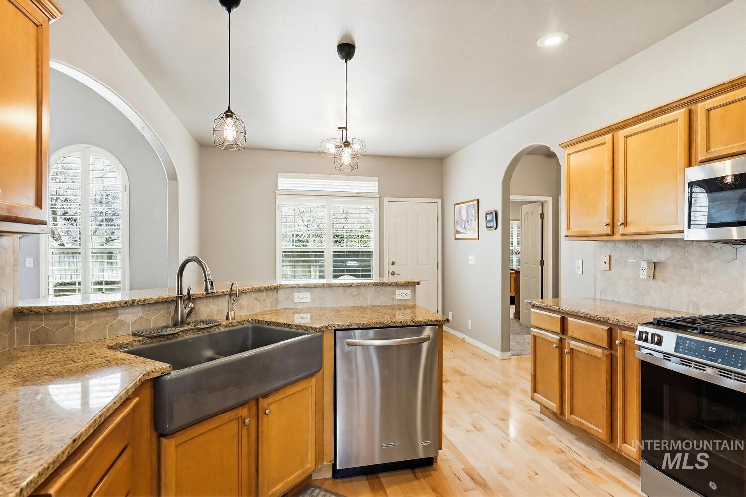 1946 N Banstead Place, Boise, Idaho 83713, 3 Bedrooms, 2 Bathrooms, Residential For Sale, Price $555,000,MLS 98980398