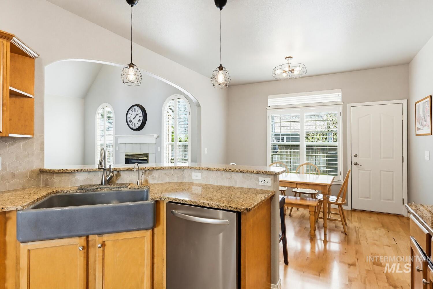 1946 N Banstead Place, Boise, Idaho 83713, 3 Bedrooms, 2 Bathrooms, Residential For Sale, Price $555,000,MLS 98980398