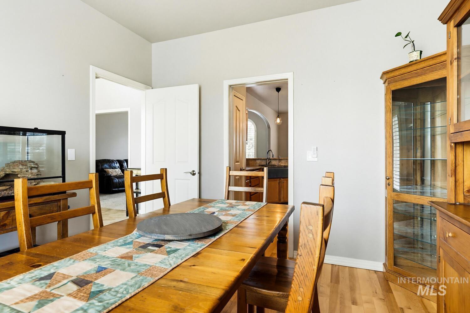 1946 N Banstead Place, Boise, Idaho 83713, 3 Bedrooms, 2 Bathrooms, Residential For Sale, Price $555,000,MLS 98980398