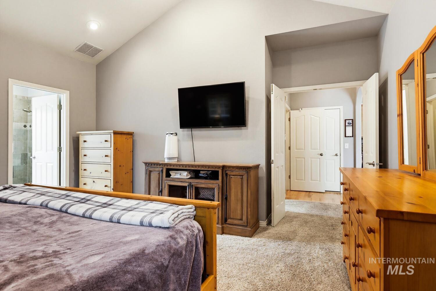 1946 N Banstead Place, Boise, Idaho 83713, 3 Bedrooms, 2 Bathrooms, Residential For Sale, Price $555,000,MLS 98980398