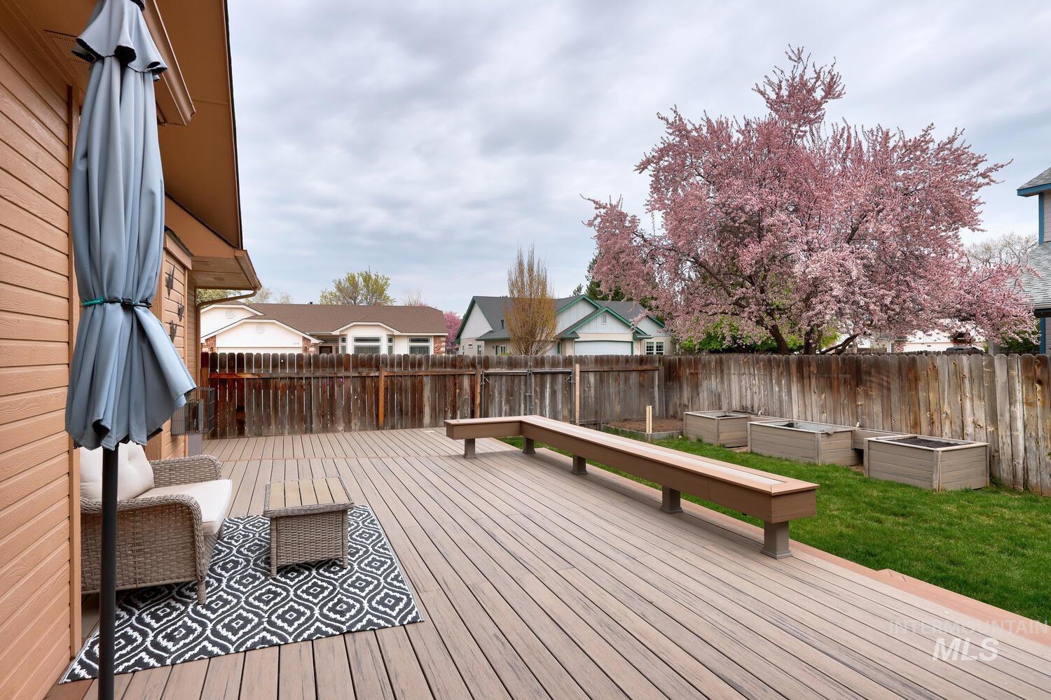 1946 N Banstead Place, Boise, Idaho 83713, 3 Bedrooms, 2 Bathrooms, Residential For Sale, Price $555,000,MLS 98980398