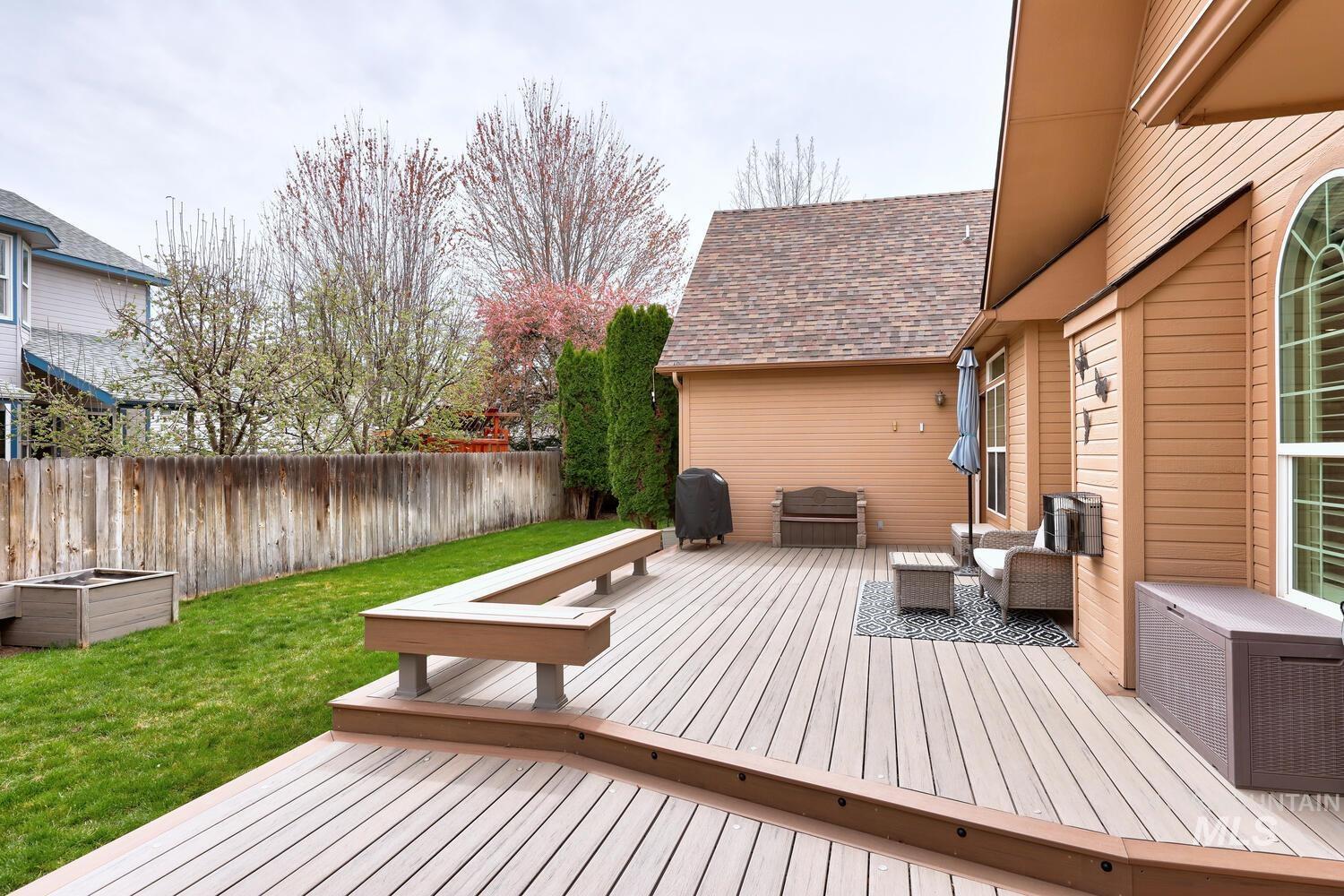 1946 N Banstead Place, Boise, Idaho 83713, 3 Bedrooms, 2 Bathrooms, Residential For Sale, Price $555,000,MLS 98980398