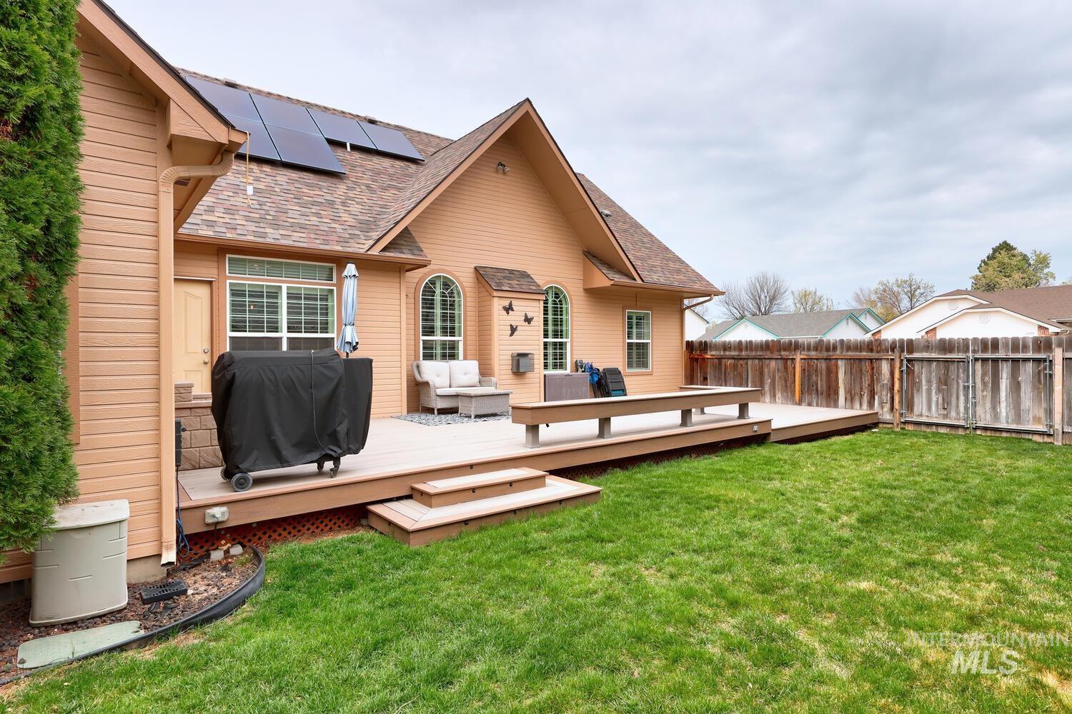 1946 N Banstead Place, Boise, Idaho 83713, 3 Bedrooms, 2 Bathrooms, Residential For Sale, Price $555,000,MLS 98980398