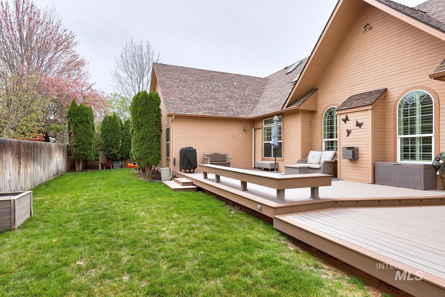 1946 N Banstead Place, Boise, Idaho 83713, 3 Bedrooms, 2 Bathrooms, Residential For Sale, Price $555,000,MLS 98980398