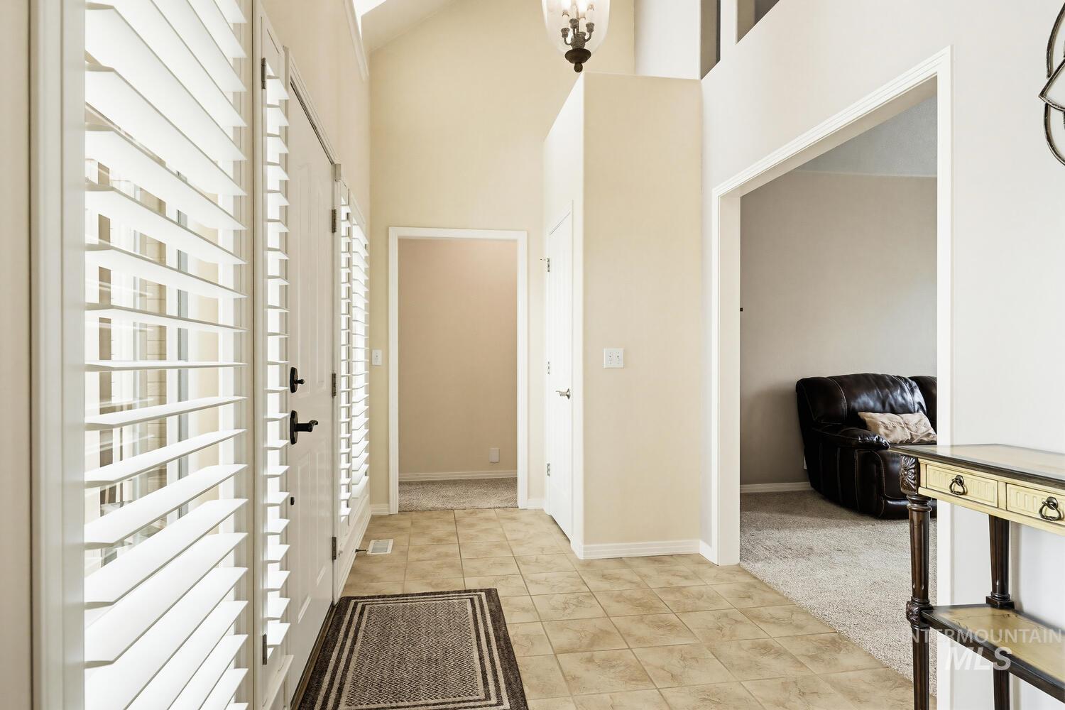 1946 N Banstead Place, Boise, Idaho 83713, 3 Bedrooms, 2 Bathrooms, Residential For Sale, Price $555,000,MLS 98980398