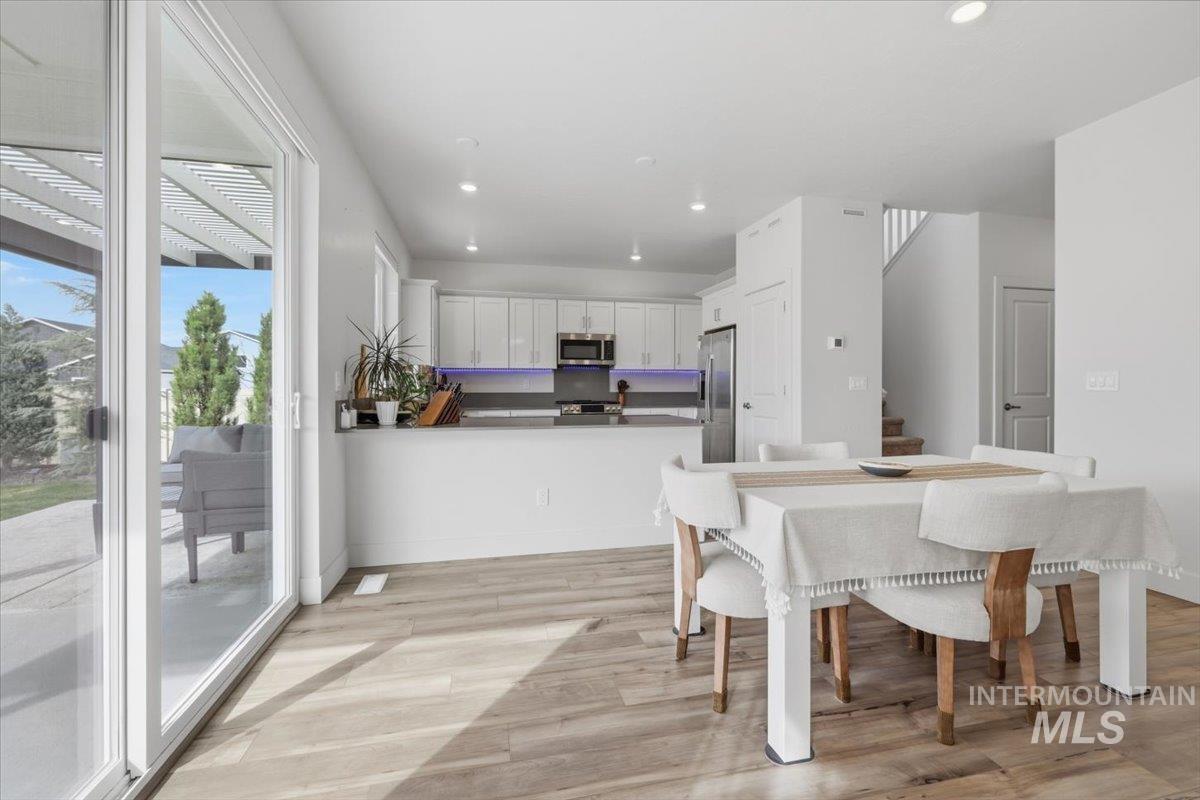 11195 Maroon Bells Dr, Caldwell, Idaho 83605, 4 Bedrooms, 3 Bathrooms, Residential For Sale, Price $449,900,MLS 98980399