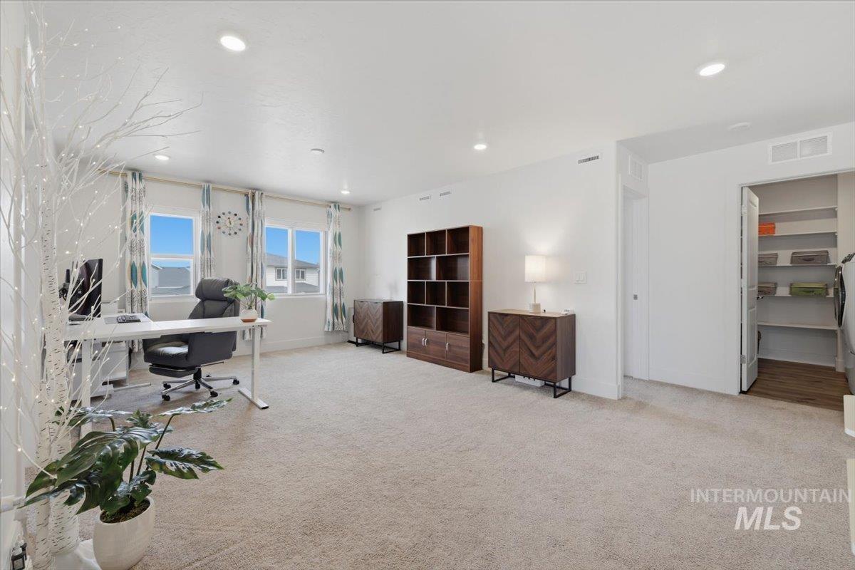 11195 Maroon Bells Dr, Caldwell, Idaho 83605, 4 Bedrooms, 3 Bathrooms, Residential For Sale, Price $449,900,MLS 98980399