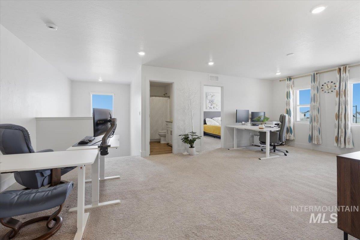 11195 Maroon Bells Dr, Caldwell, Idaho 83605, 4 Bedrooms, 3 Bathrooms, Residential For Sale, Price $449,900,MLS 98980399