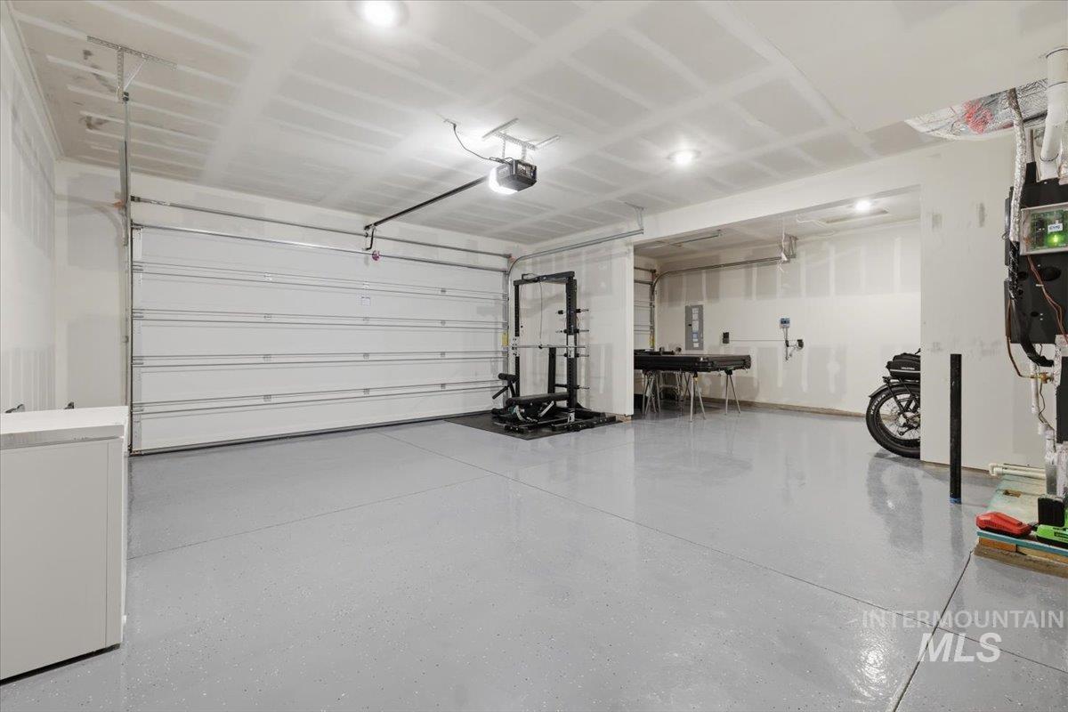 11195 Maroon Bells Dr, Caldwell, Idaho 83605, 4 Bedrooms, 3 Bathrooms, Residential For Sale, Price $449,900,MLS 98980399