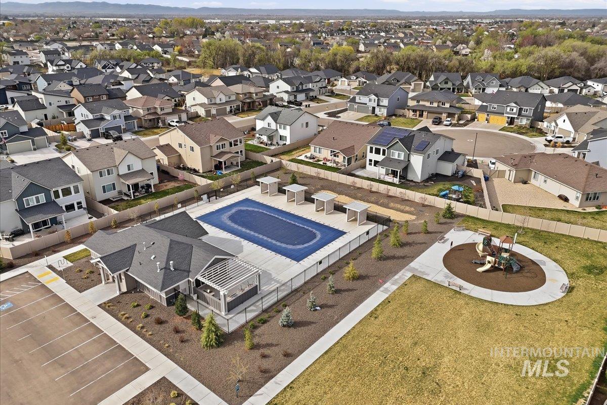 11195 Maroon Bells Dr, Caldwell, Idaho 83605, 4 Bedrooms, 3 Bathrooms, Residential For Sale, Price $449,900,MLS 98980399