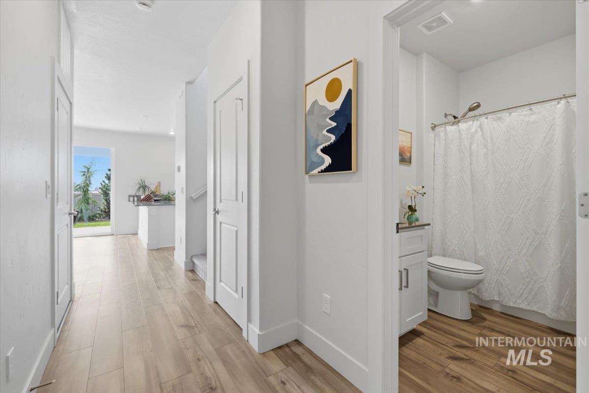 11195 Maroon Bells Dr, Caldwell, Idaho 83605, 4 Bedrooms, 3 Bathrooms, Residential For Sale, Price $449,900,MLS 98980399