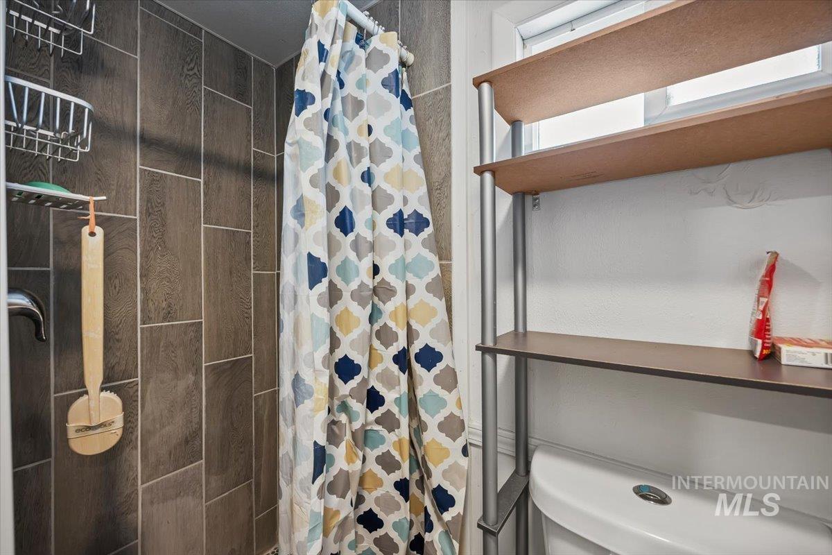 341 Bruneau Street East, Hagerman, Idaho 83332, 3 Bedrooms, 2 Bathrooms, Residential For Sale, Price $174,900, 98980408