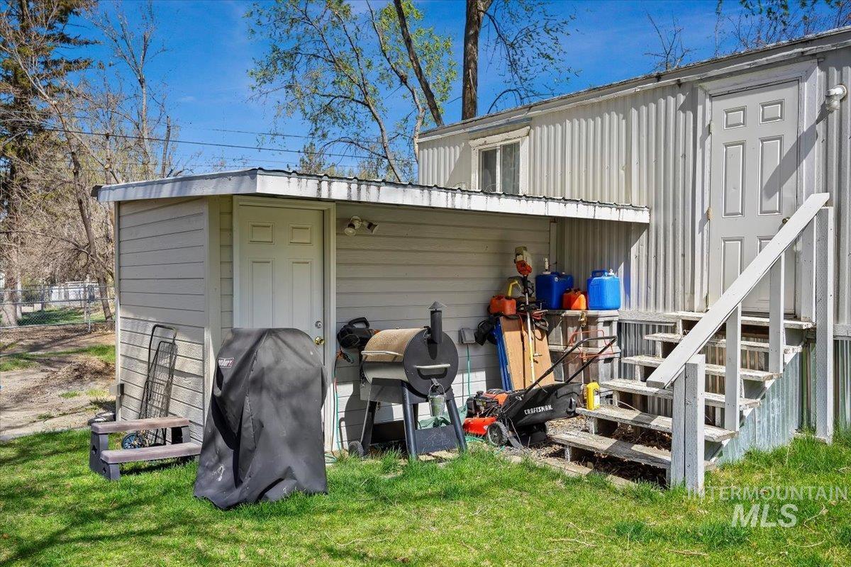 341 Bruneau Street East, Hagerman, Idaho 83332, 3 Bedrooms, 2 Bathrooms, Residential For Sale, Price $174,900, 98980408