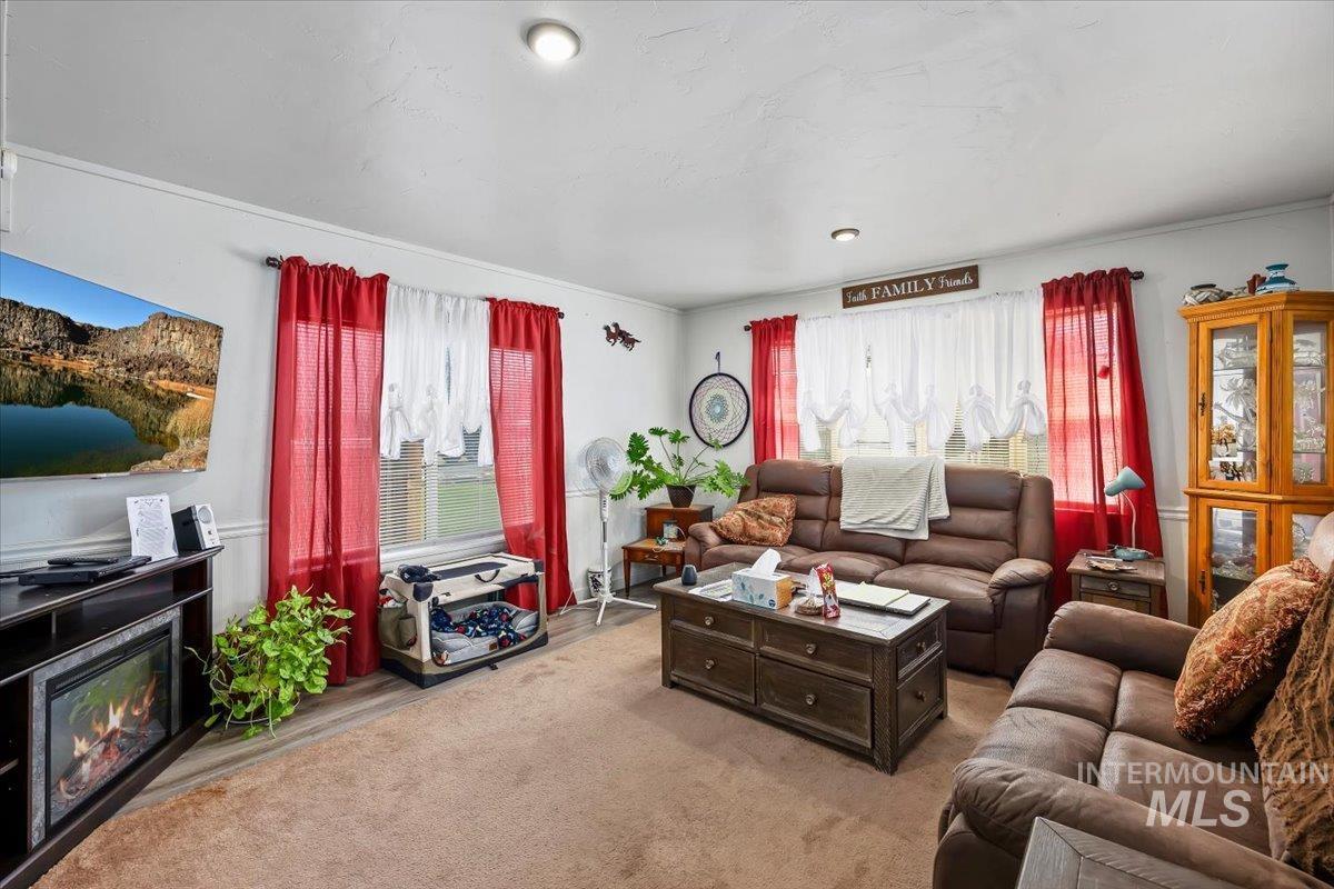 341 Bruneau Street East, Hagerman, Idaho 83332, 3 Bedrooms, 2 Bathrooms, Residential For Sale, Price $174,900, 98980408