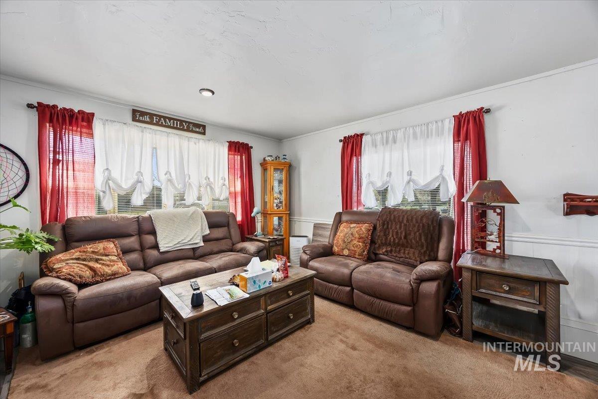 341 Bruneau Street East, Hagerman, Idaho 83332, 3 Bedrooms, 2 Bathrooms, Residential For Sale, Price $174,900, 98980408