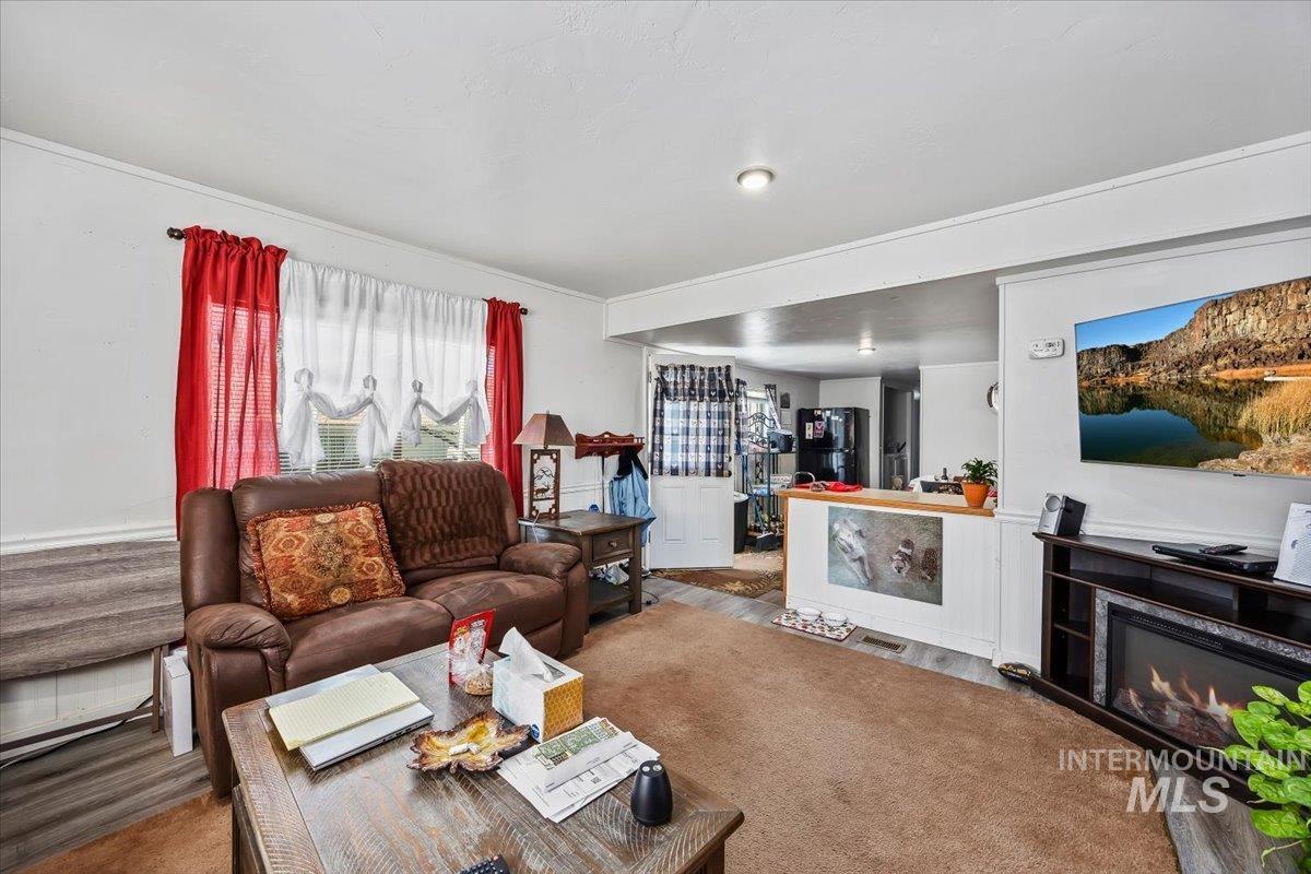 341 Bruneau Street East, Hagerman, Idaho 83332, 3 Bedrooms, 2 Bathrooms, Residential For Sale, Price $174,900, 98980408