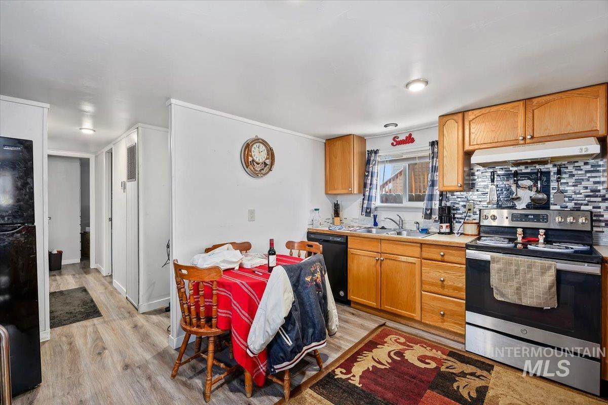 341 Bruneau Street East, Hagerman, Idaho 83332, 3 Bedrooms, 2 Bathrooms, Residential For Sale, Price $174,900, 98980408