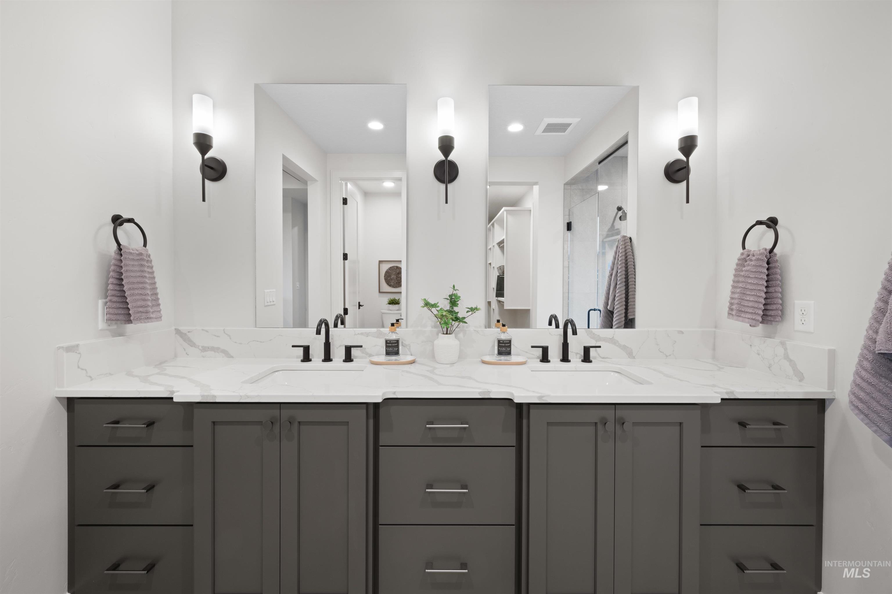 267 N Hunter Creek Ave, Eagle, Idaho 83616, 4 Bedrooms, 3 Bathrooms, Residential For Sale, Price $1,124,500, 98980410