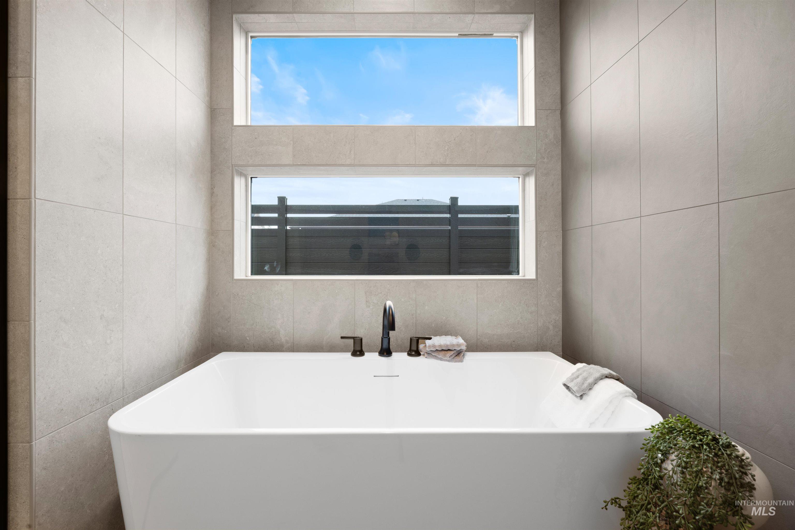 267 N Hunter Creek Ave, Eagle, Idaho 83616, 4 Bedrooms, 3 Bathrooms, Residential For Sale, Price $1,124,500, 98980410