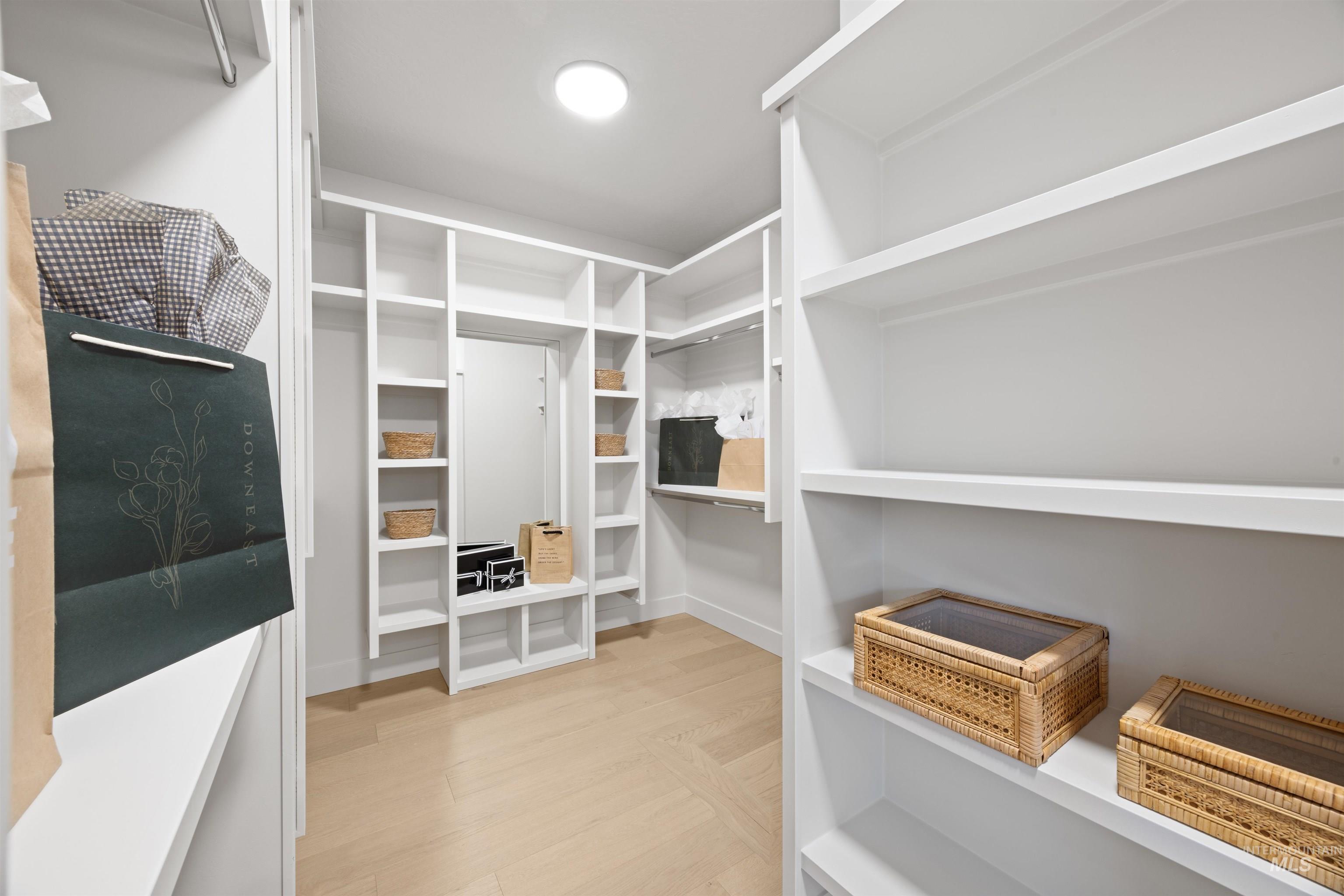 267 N Hunter Creek Ave, Eagle, Idaho 83616, 4 Bedrooms, 3 Bathrooms, Residential For Sale, Price $1,124,500, 98980410