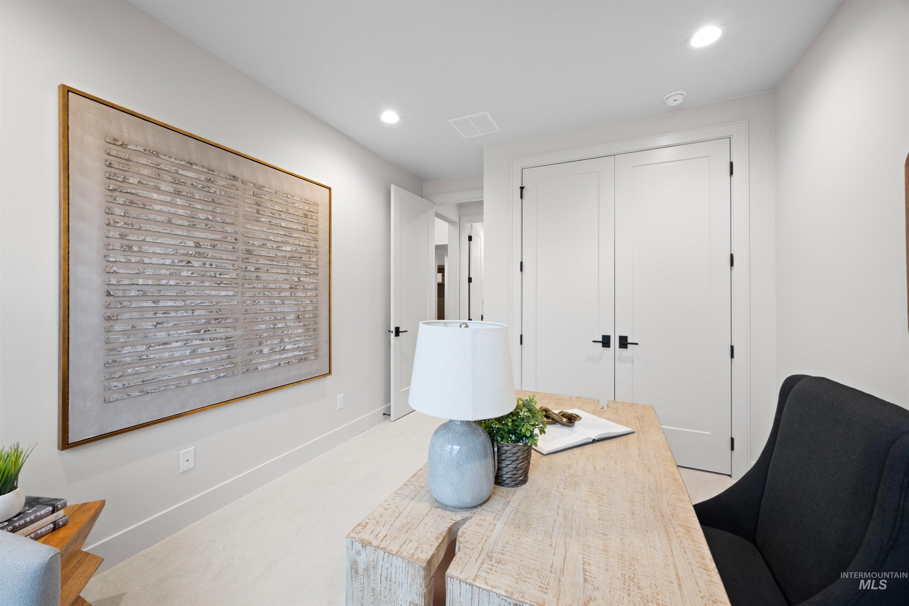 267 N Hunter Creek Ave, Eagle, Idaho 83616, 4 Bedrooms, 3 Bathrooms, Residential For Sale, Price $1,124,500, 98980410