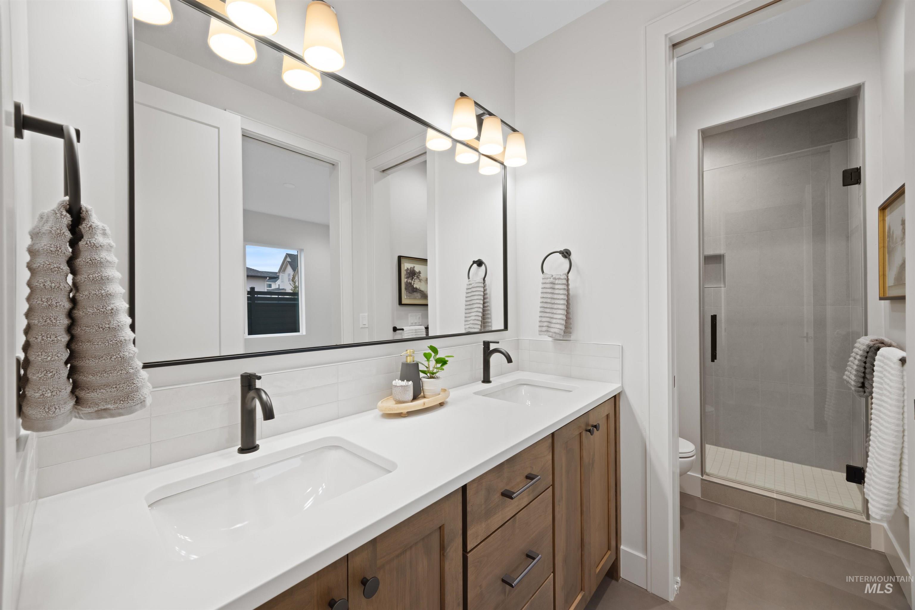 267 N Hunter Creek Ave, Eagle, Idaho 83616, 4 Bedrooms, 3 Bathrooms, Residential For Sale, Price $1,124,500, 98980410