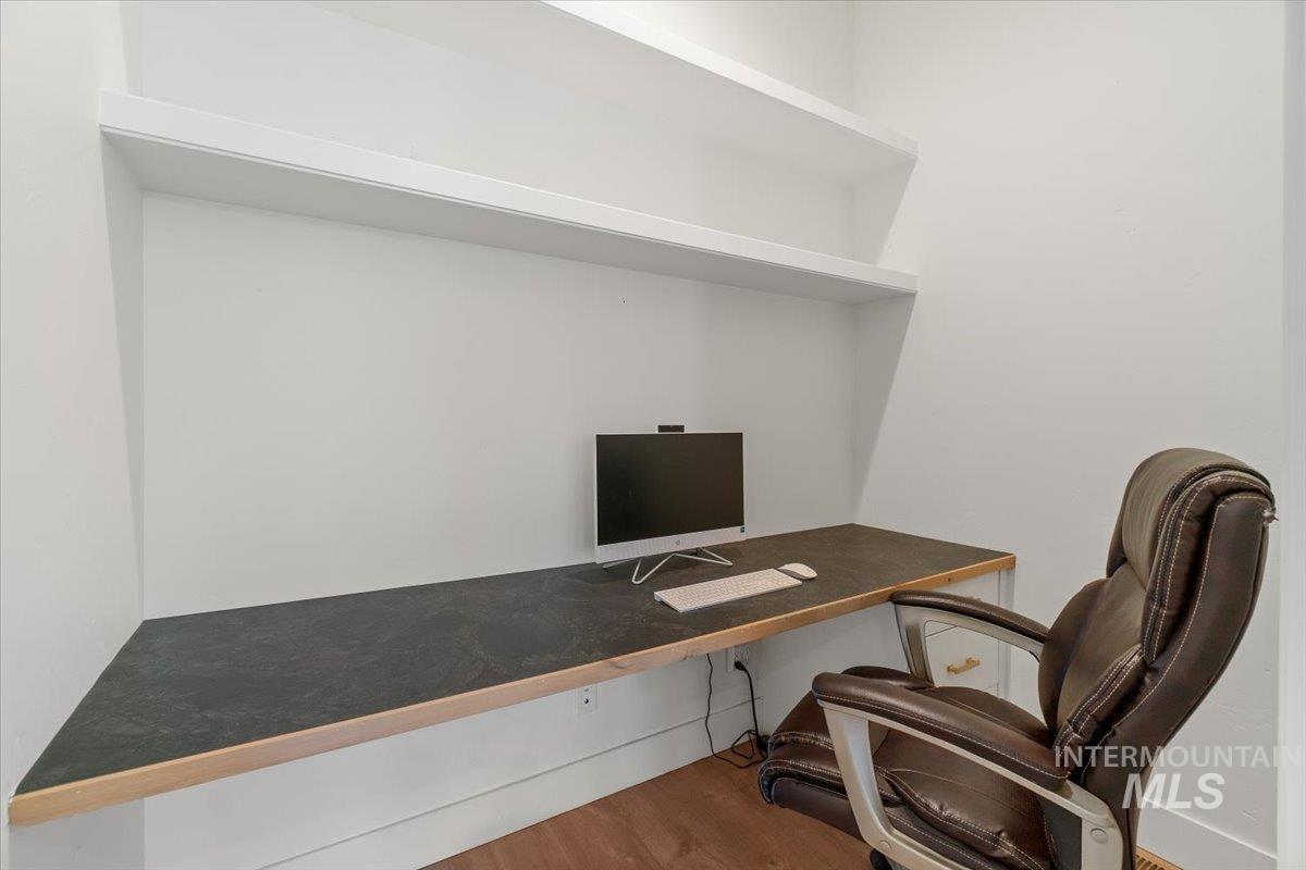 207 W Wrangler St., Meridian, Idaho 83646, 3 Bedrooms, 2 Bathrooms, Residential For Sale, Price $619,900, 98980411