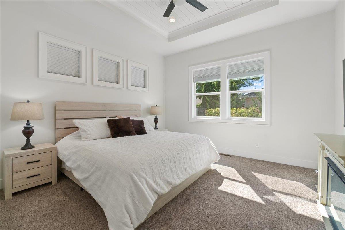 207 W Wrangler St., Meridian, Idaho 83646, 3 Bedrooms, 2 Bathrooms, Residential For Sale, Price $619,900, 98980411