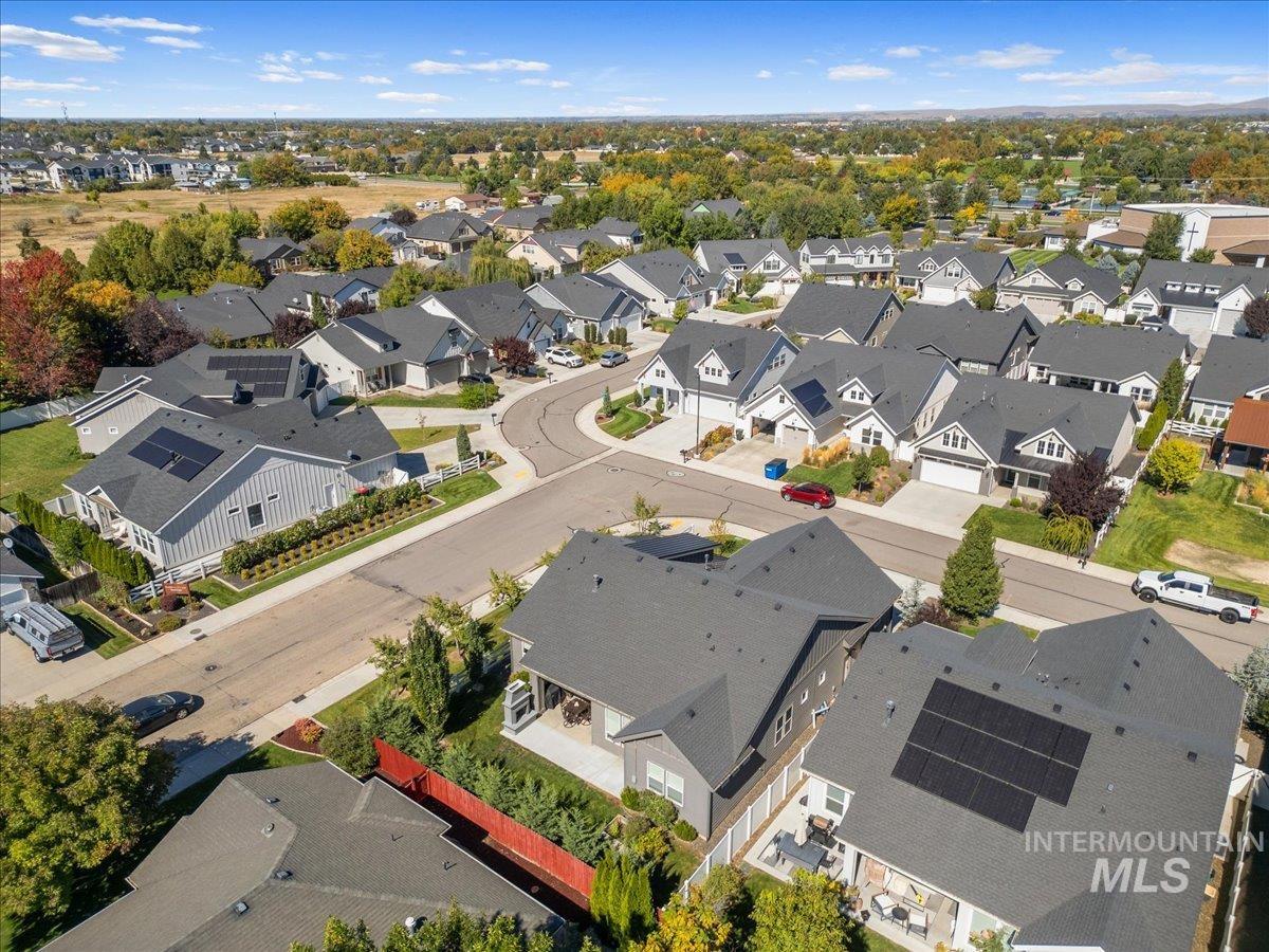 207 W Wrangler St., Meridian, Idaho 83646, 3 Bedrooms, 2 Bathrooms, Residential For Sale, Price $619,900, 98980411