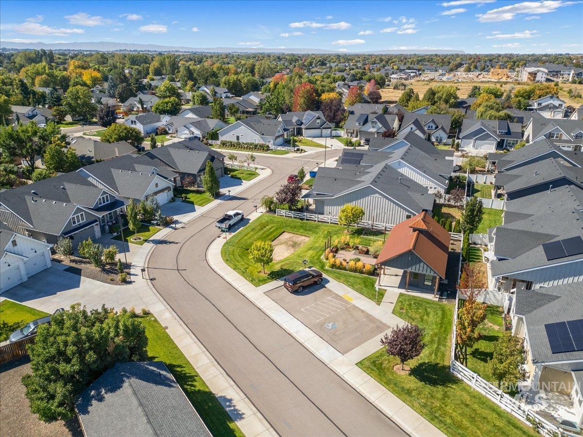 207 W Wrangler St., Meridian, Idaho 83646, 3 Bedrooms, 2 Bathrooms, Residential For Sale, Price $619,900, 98980411