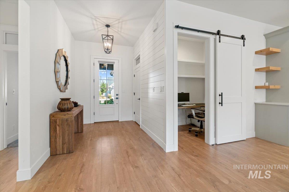 207 W Wrangler St., Meridian, Idaho 83646, 3 Bedrooms, 2 Bathrooms, Residential For Sale, Price $619,900, 98980411