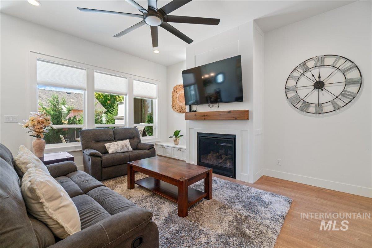 207 W Wrangler St., Meridian, Idaho 83646, 3 Bedrooms, 2 Bathrooms, Residential For Sale, Price $619,900, 98980411