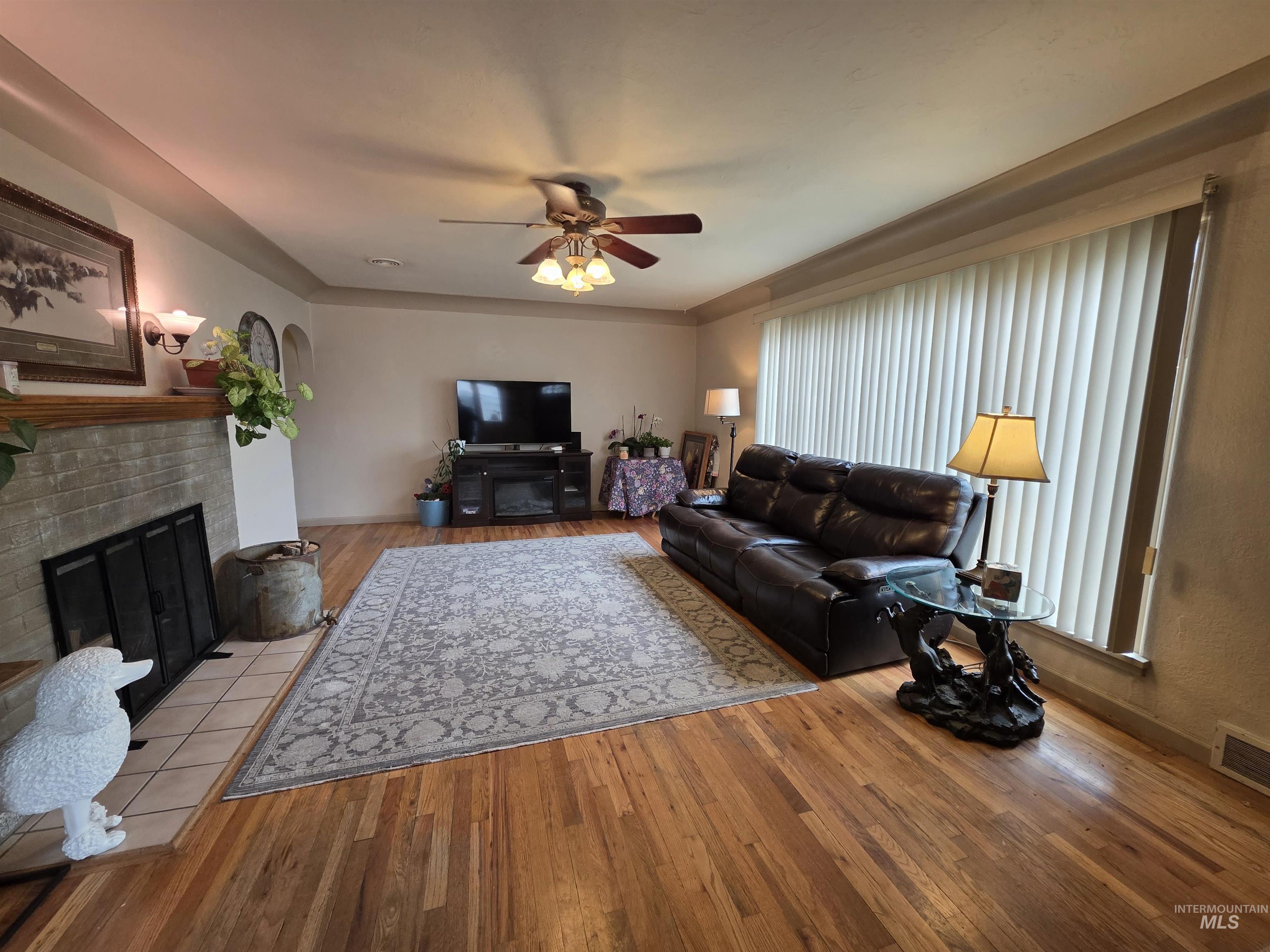 1518 E 9th Ave, Twin Falls, Idaho 83301, 3 Bedrooms, 1 Bathroom, Residential For Sale, Price $280,000,MLS 98980414