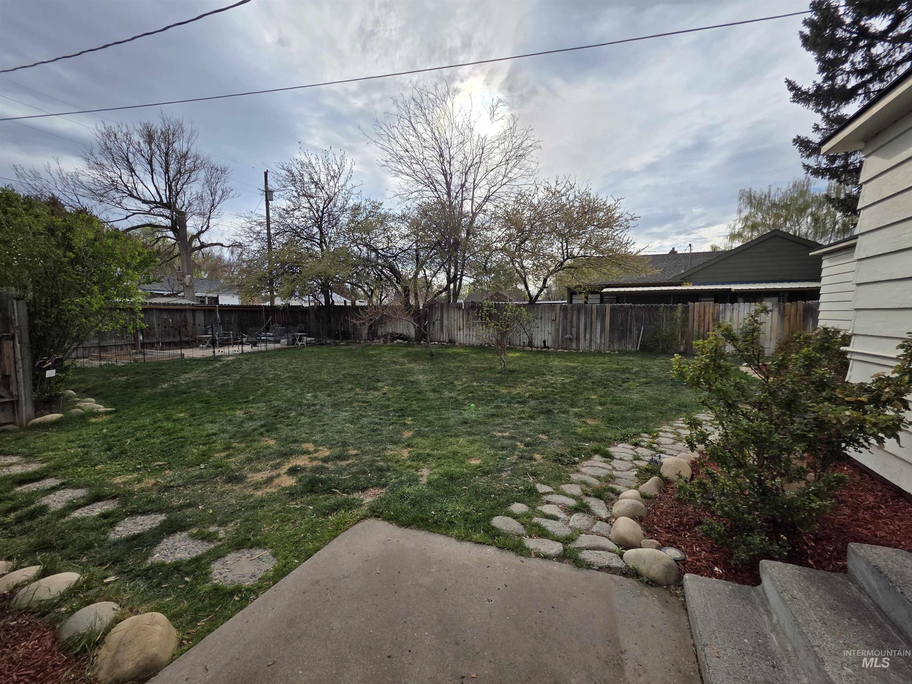 1518 E 9th Ave, Twin Falls, Idaho 83301, 3 Bedrooms, 1 Bathroom, Residential For Sale, Price $280,000,MLS 98980414
