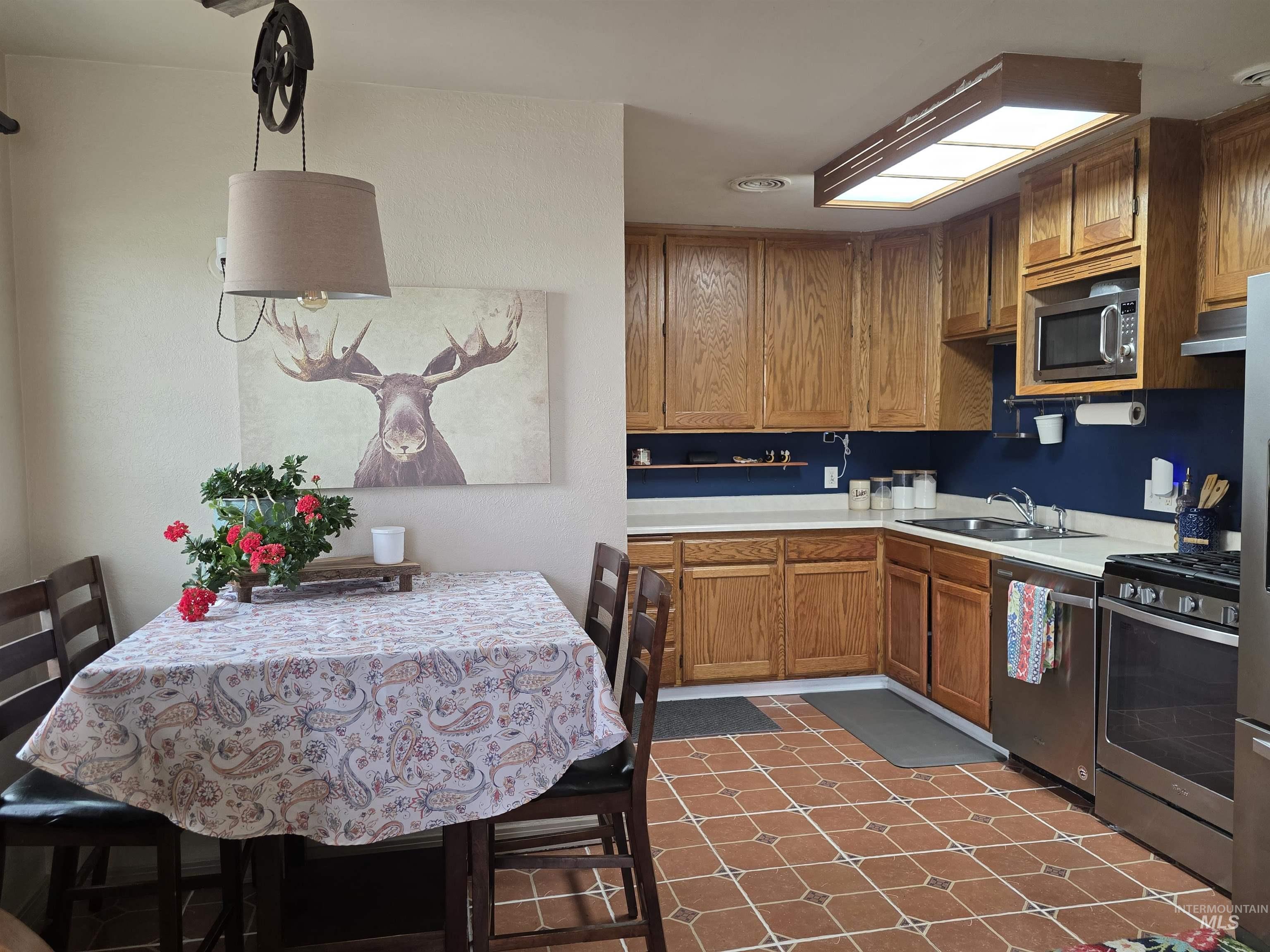 1518 E 9th Ave, Twin Falls, Idaho 83301, 3 Bedrooms, 1 Bathroom, Residential For Sale, Price $280,000,MLS 98980414