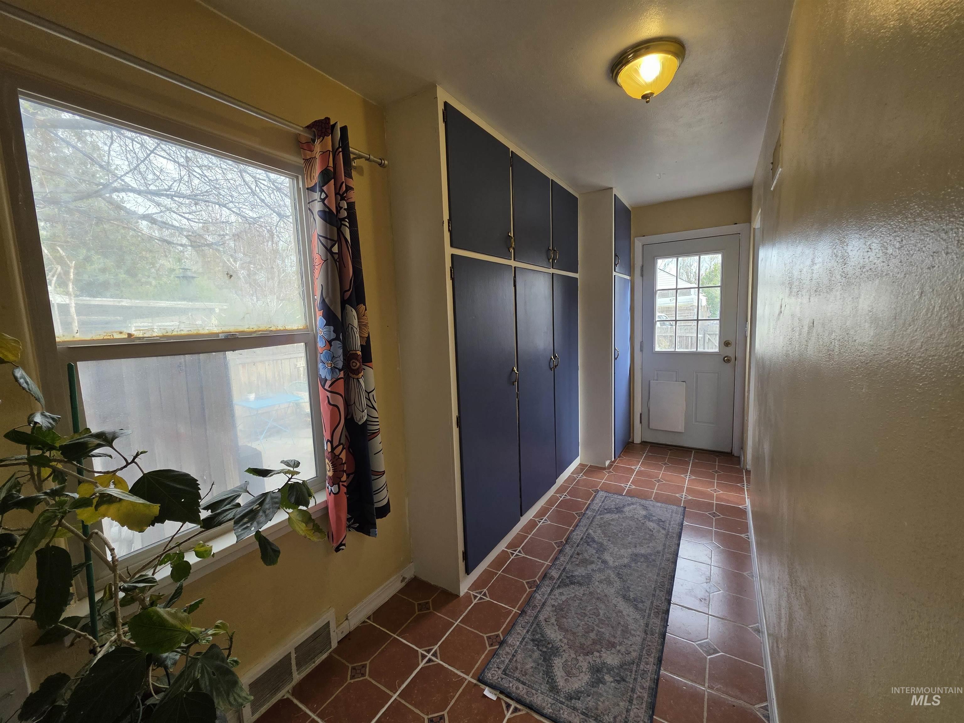 1518 E 9th Ave, Twin Falls, Idaho 83301, 3 Bedrooms, 1 Bathroom, Residential For Sale, Price $280,000,MLS 98980414