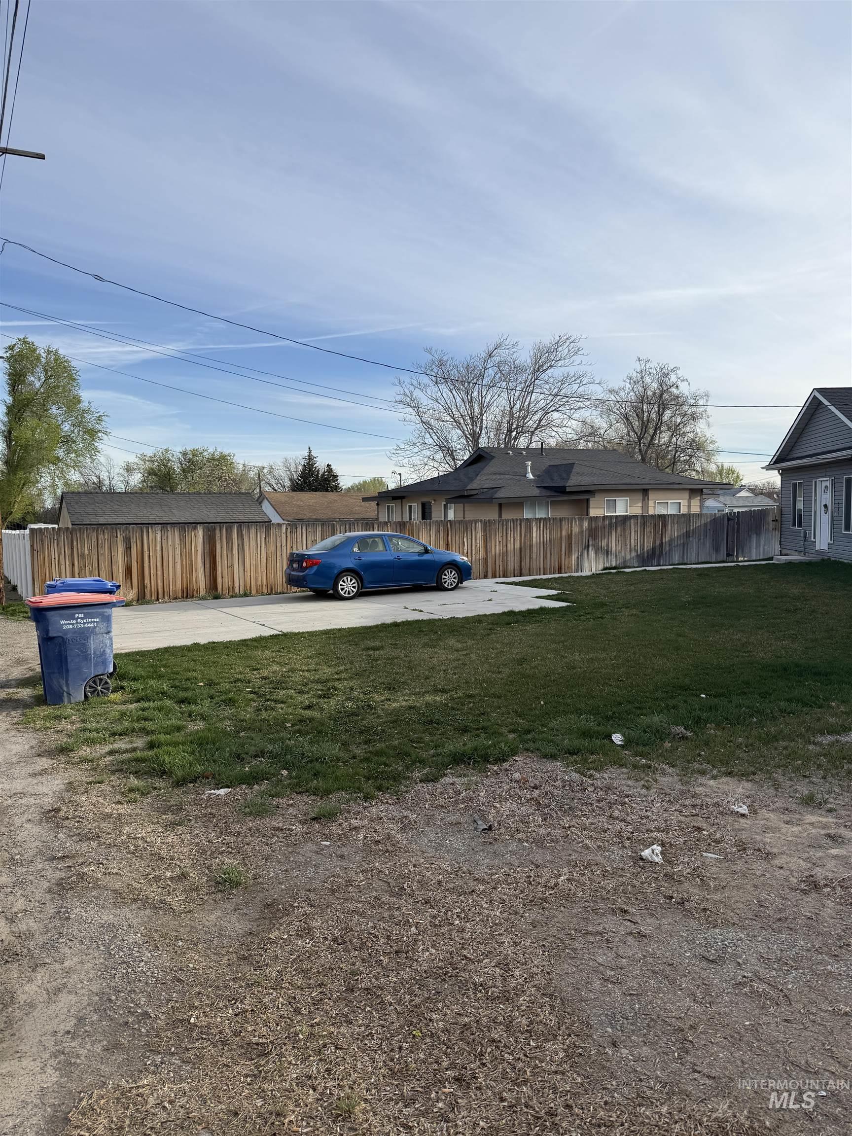 317/321 Adams St., Twin Falls, Idaho 83301, 2 Bedrooms, 2 Bathrooms, Residential Income For Sale, Price $417,900, 98980416