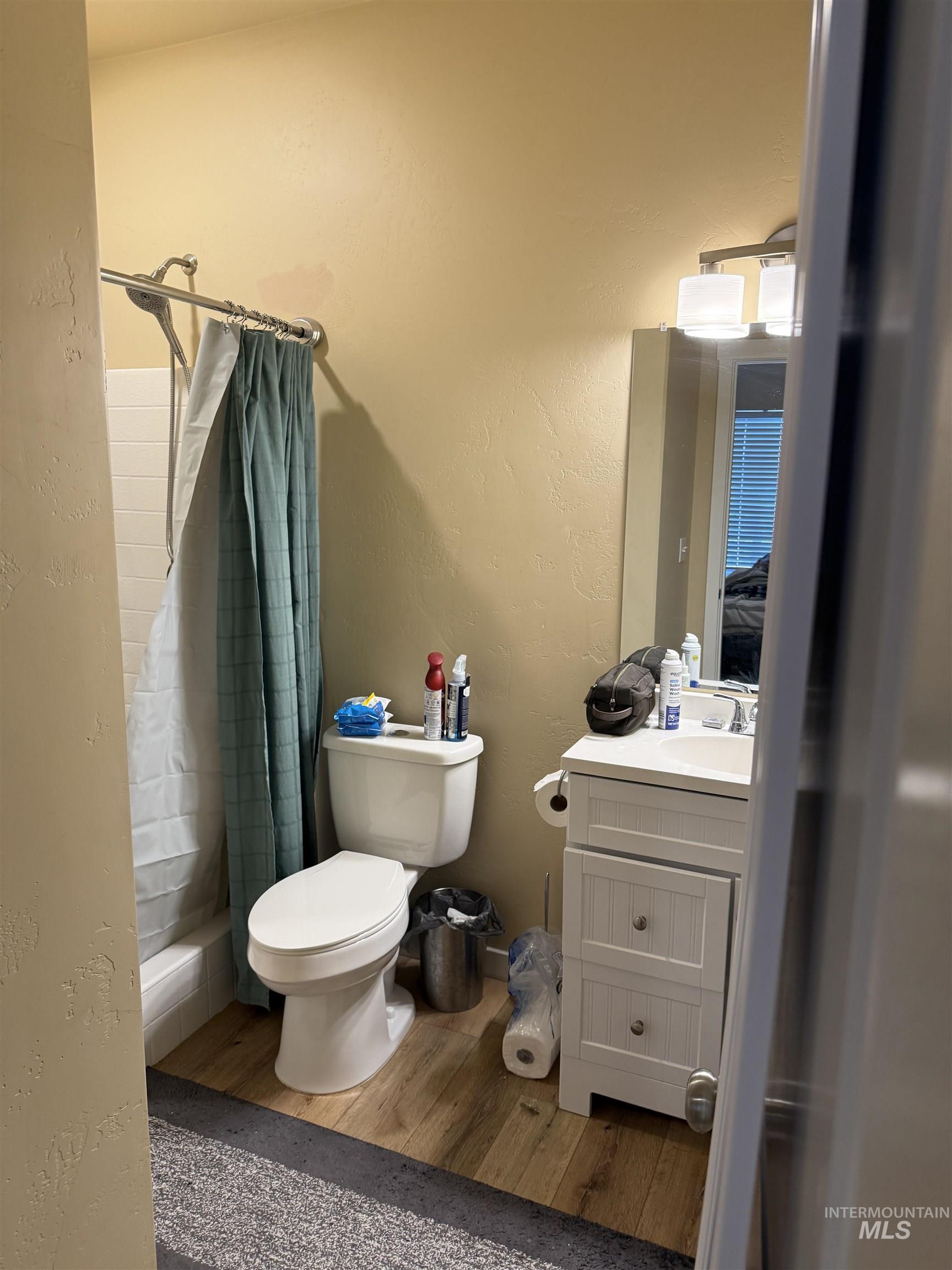 317/321 Adams St., Twin Falls, Idaho 83301, 2 Bedrooms, 2 Bathrooms, Residential Income For Sale, Price $417,900, 98980416