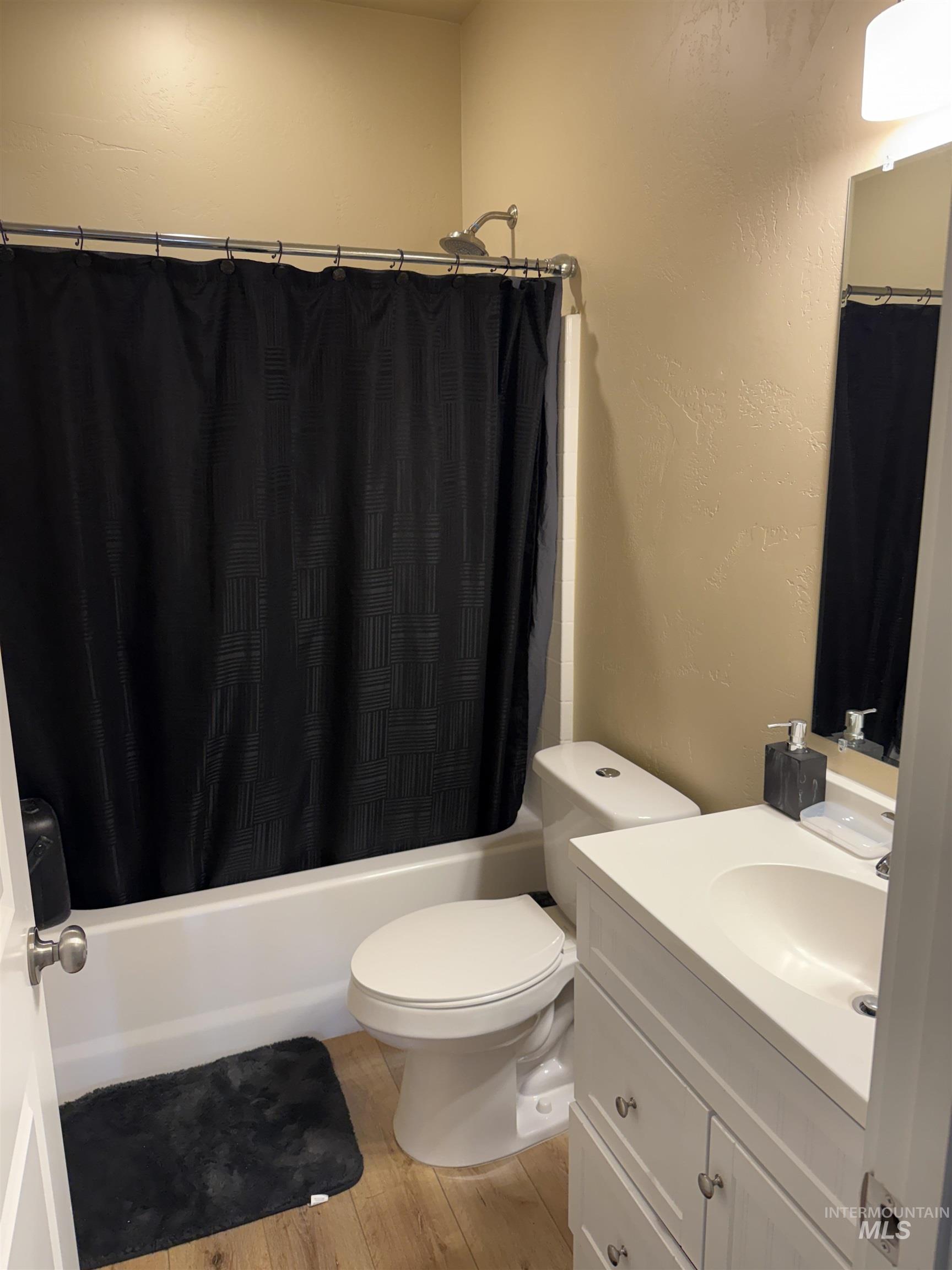 317/321 Adams St., Twin Falls, Idaho 83301, 2 Bedrooms, 2 Bathrooms, Residential Income For Sale, Price $417,900, 98980416