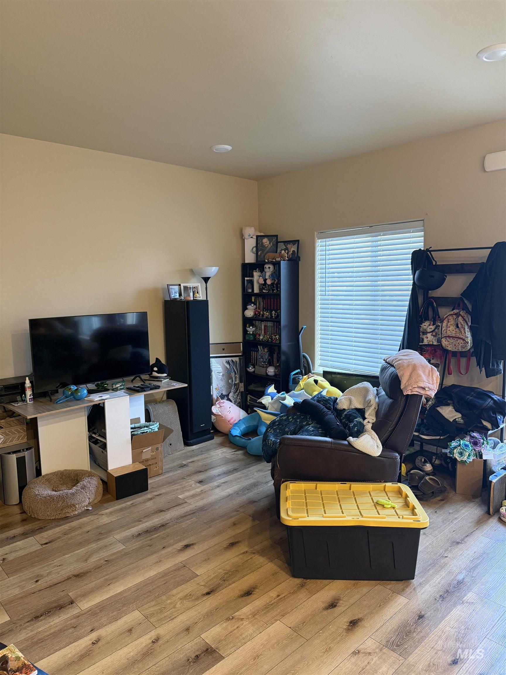 317/321 Adams St., Twin Falls, Idaho 83301, 2 Bedrooms, 2 Bathrooms, Residential Income For Sale, Price $417,900, 98980416