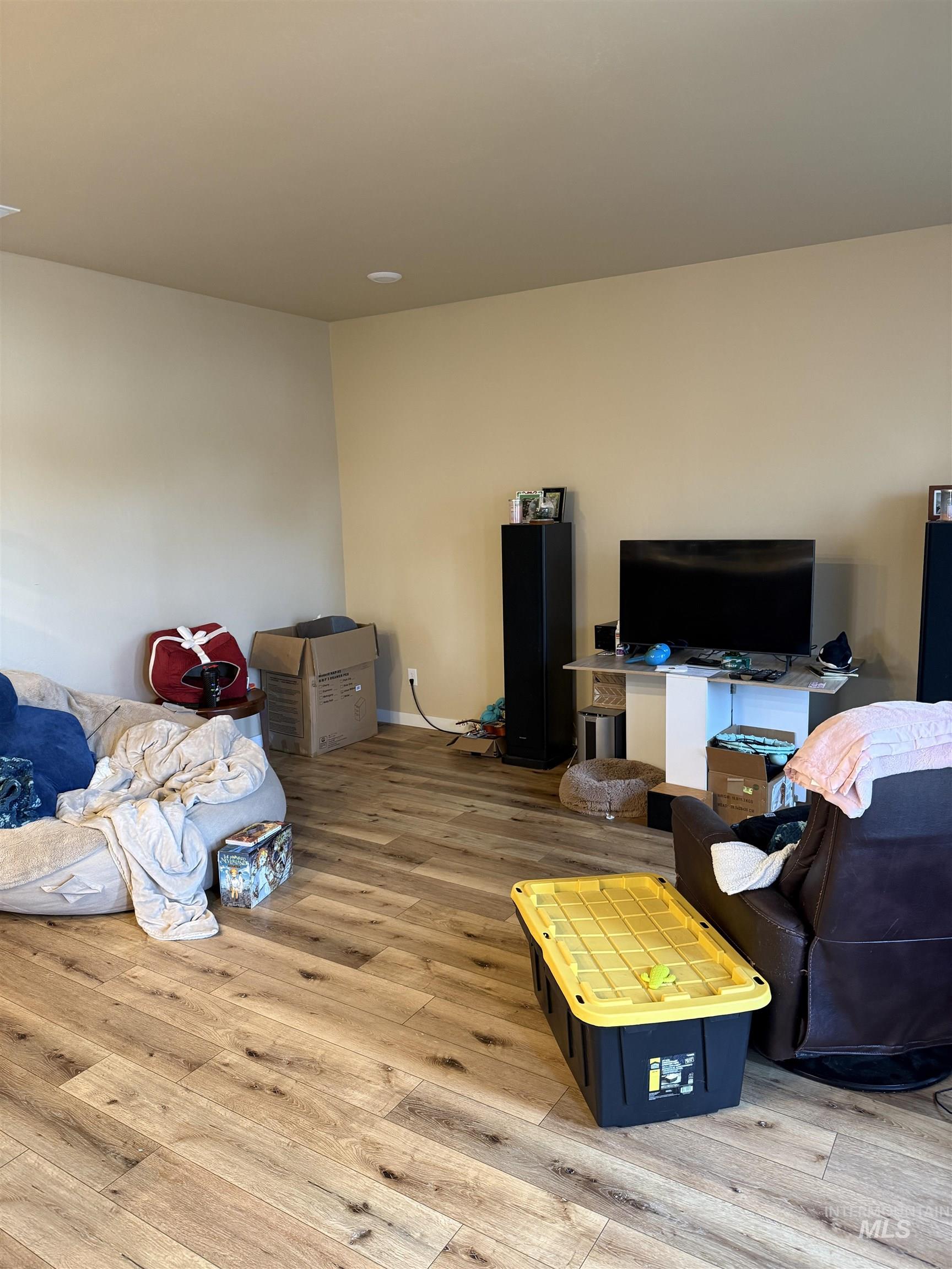 317/321 Adams St., Twin Falls, Idaho 83301, 2 Bedrooms, 2 Bathrooms, Residential Income For Sale, Price $417,900, 98980416