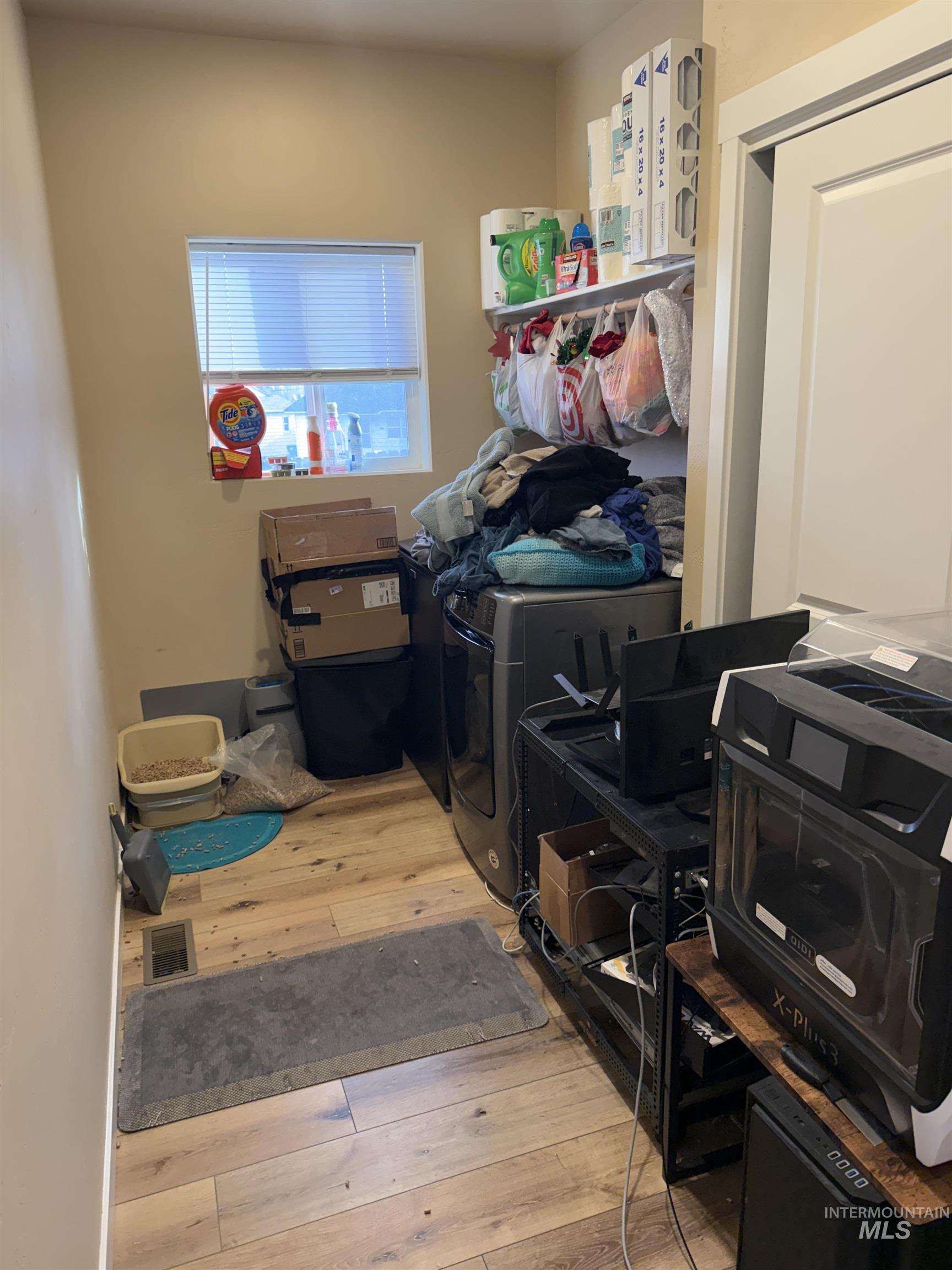 317/321 Adams St., Twin Falls, Idaho 83301, 2 Bedrooms, 2 Bathrooms, Residential Income For Sale, Price $417,900, 98980416